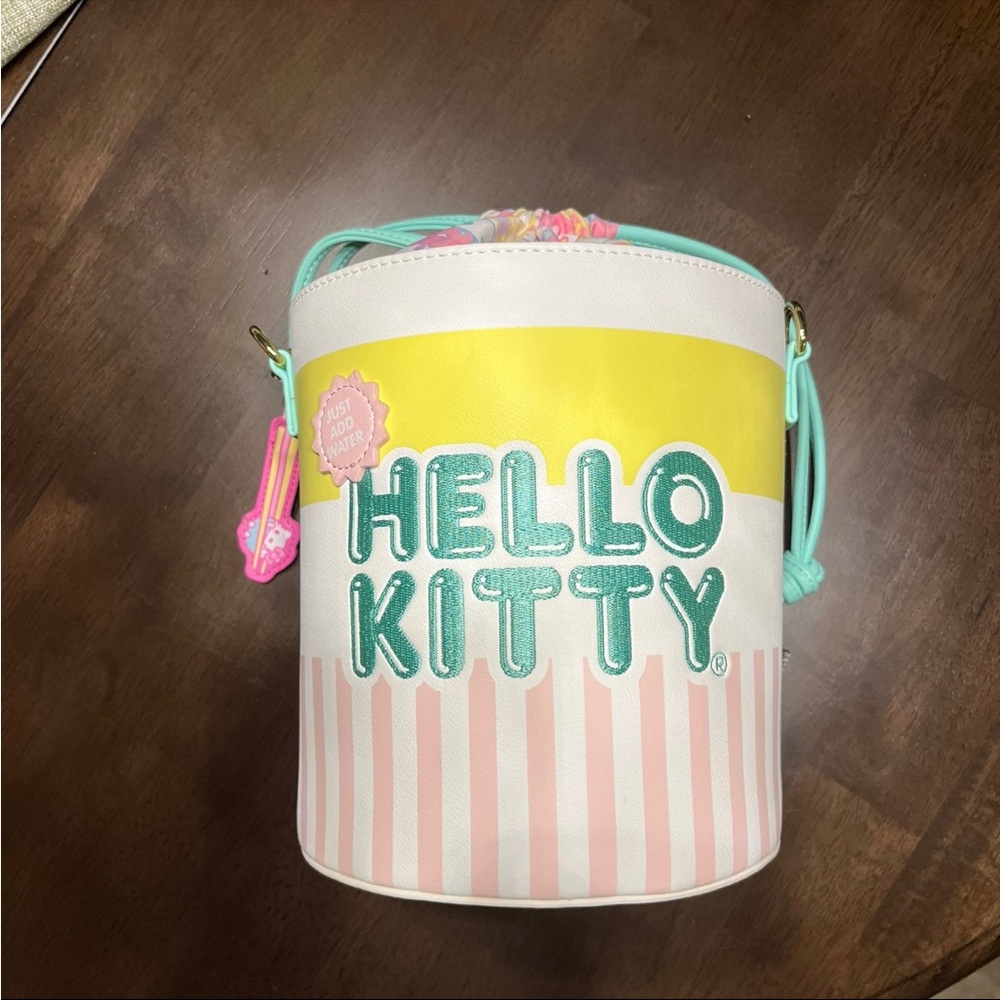 Hello Kitty Sanrio Loungefly Cup O Noodles Bucket bag